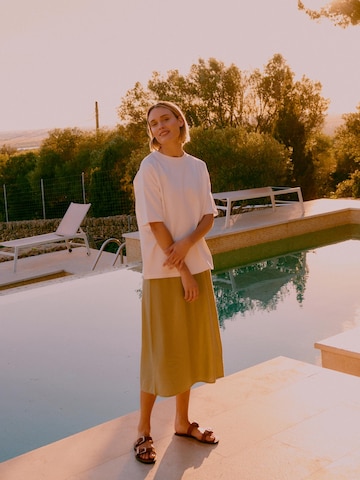 Gonna ' OXNInna ' di Oxmo in verde