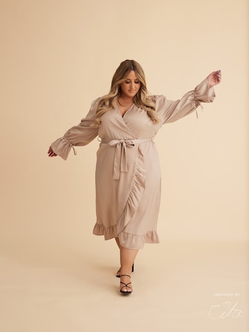 Guido Maria Kretschmer Curvy Kleid 'Hava' inspired by Cita in Beige