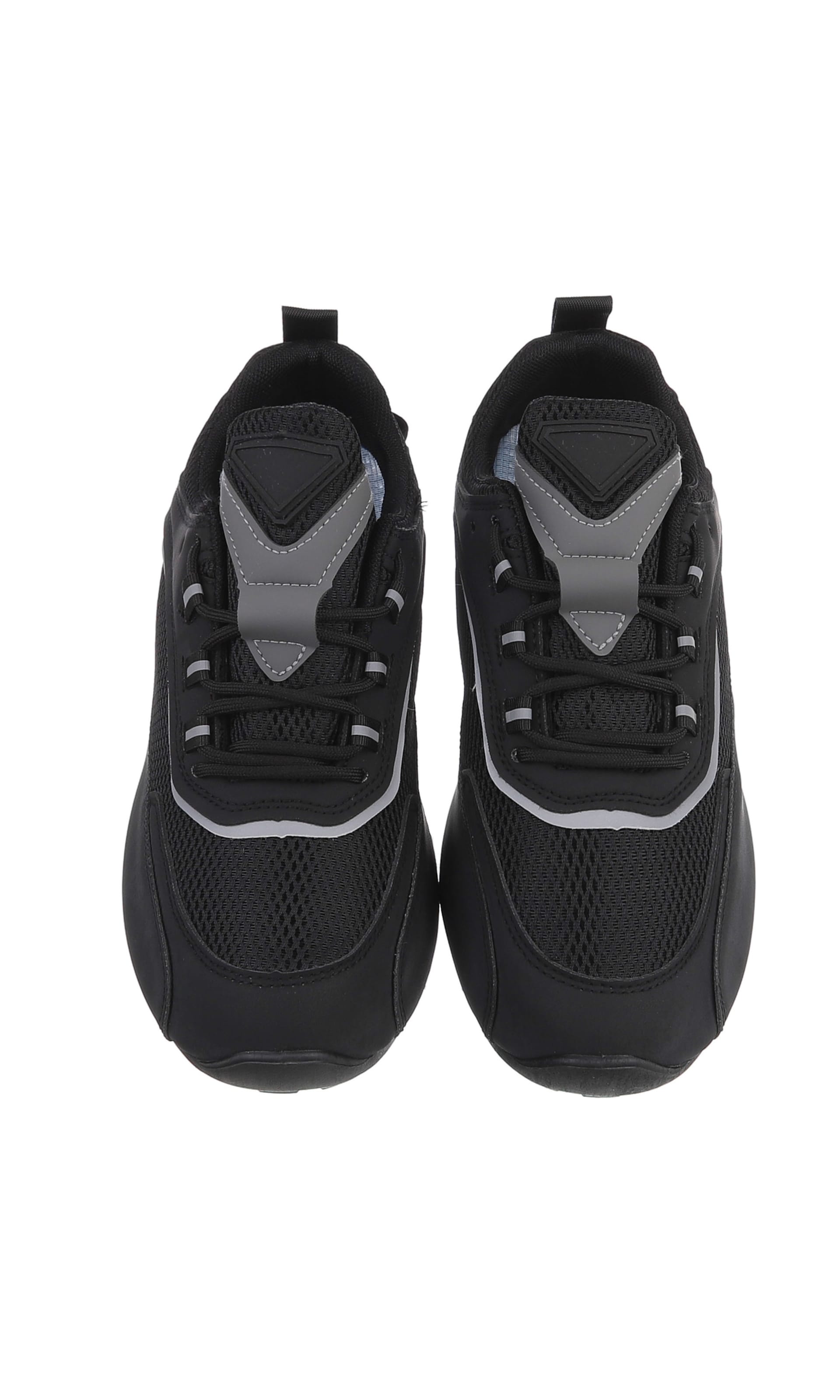 CoolWalk Sneakers in Black