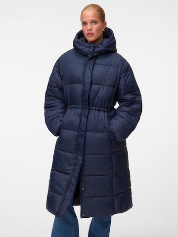 VERO MODA Talvemantel 'VMHAYLE', värv sinine: eest vaates