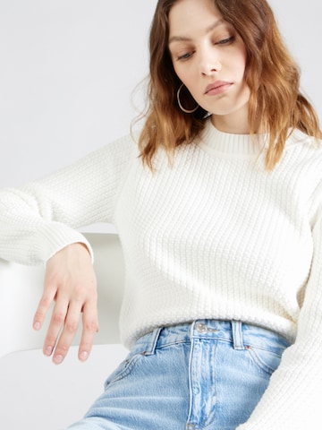 Pull-over ESPRIT en blanc