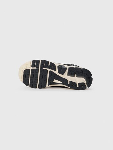 Sneaker 'VOMERO' de la Nike Sportswear pe negru