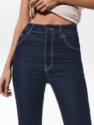 Skinny Jeans de la Pull&Bear pe albastru