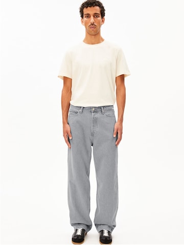 ARMEDANGELS Loose fit Jeans 'JAAMEO' in Grey: front