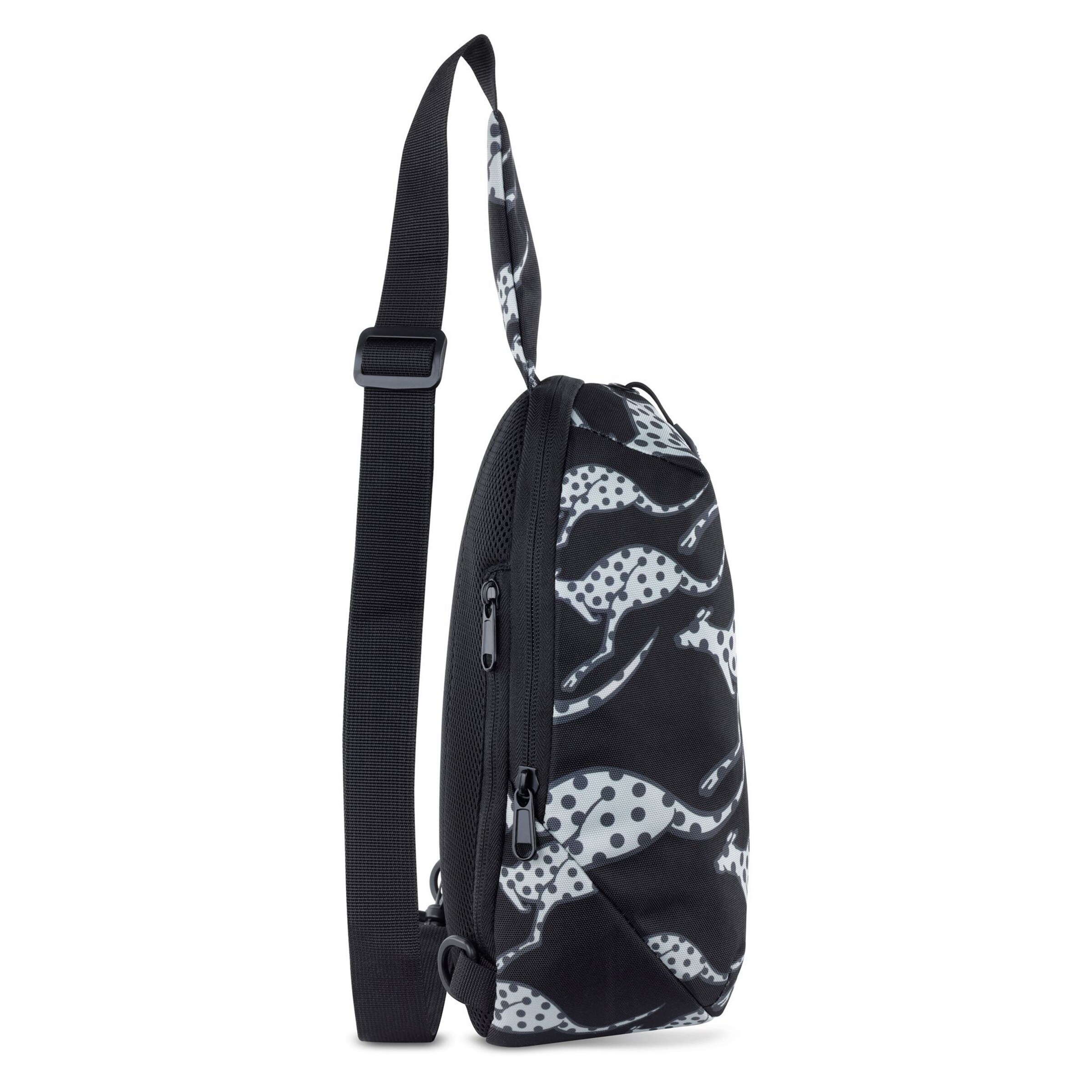 CHIEMSEE Schoudertas 'Jump N Fly' in Zwart