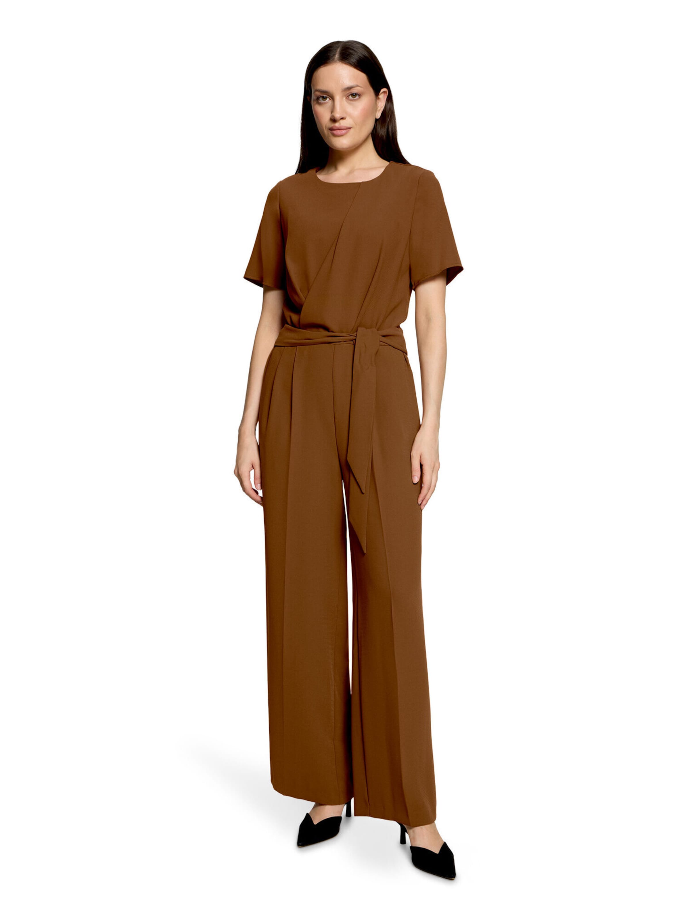 Betty & Co Jumpsuit in Bruin: voorkant