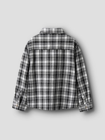 Coupe regular Chemise NAME IT en noir