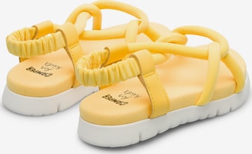 Sandales 'Oruga' CAMPER en jaune