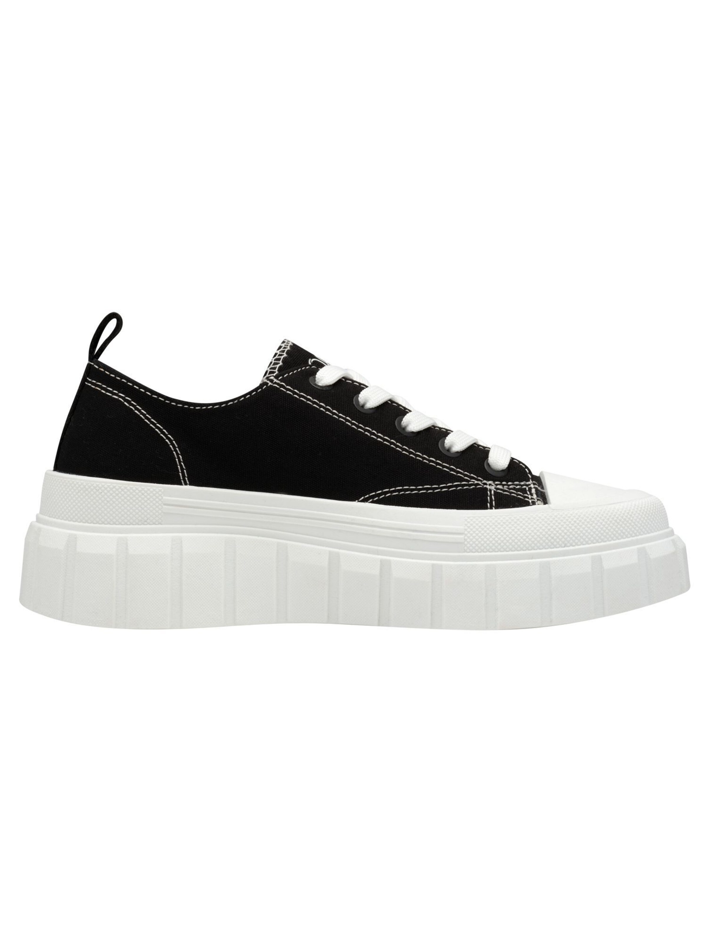 s.Oliver Sneakers in Black