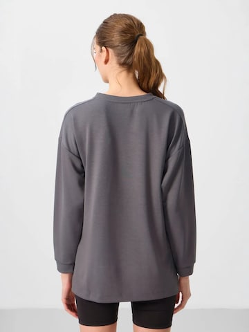Tunica di Tommy Life in grigio
