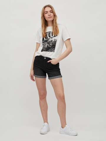 VILA Regular Shorts 'Dina' in Schwarz