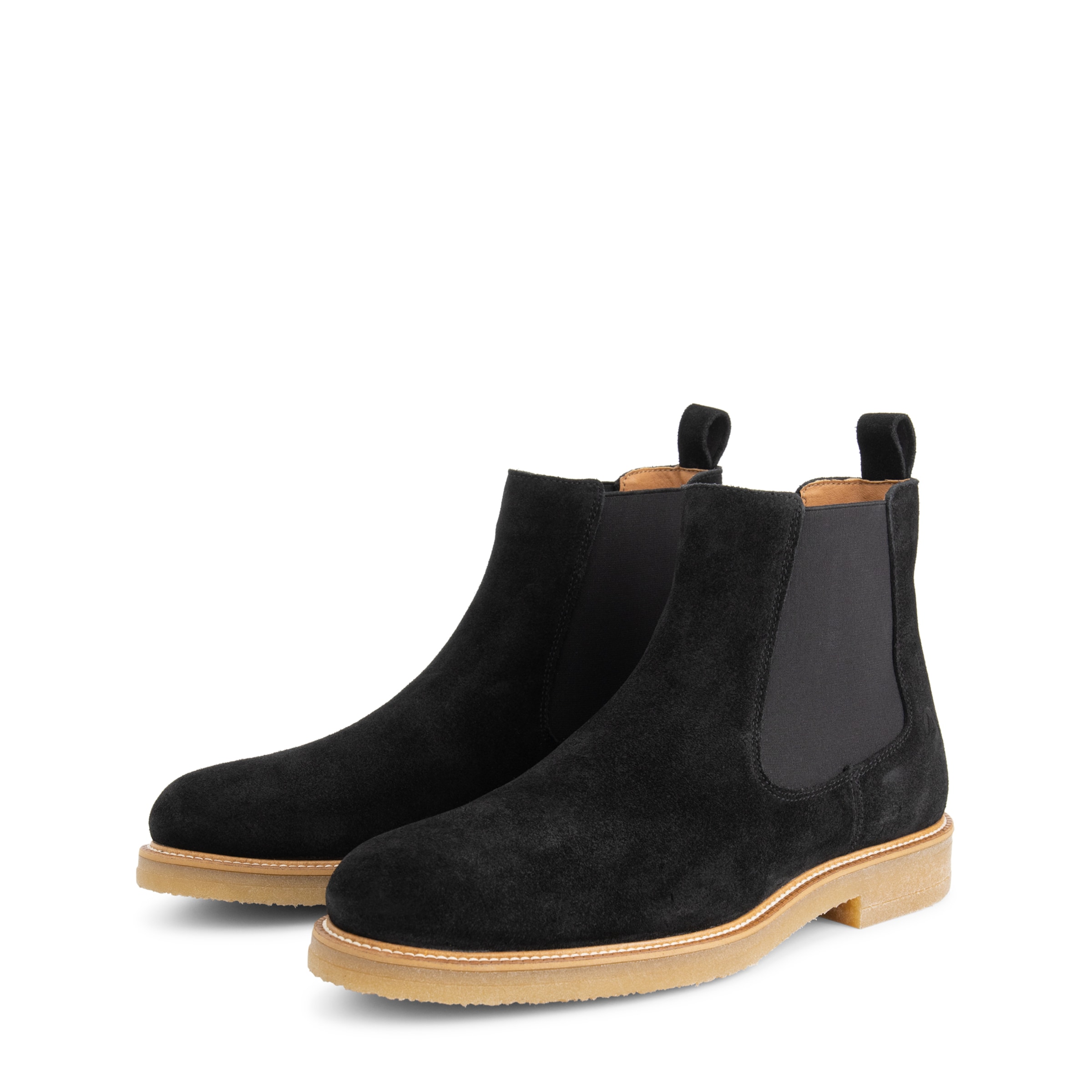 Travelin Chelsea boots in Black