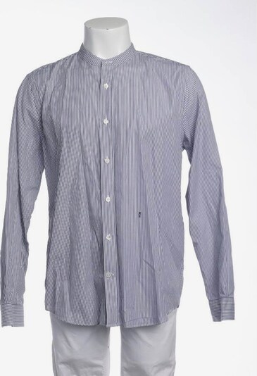 Closed Button Up Shirt in M in Blue, Item view