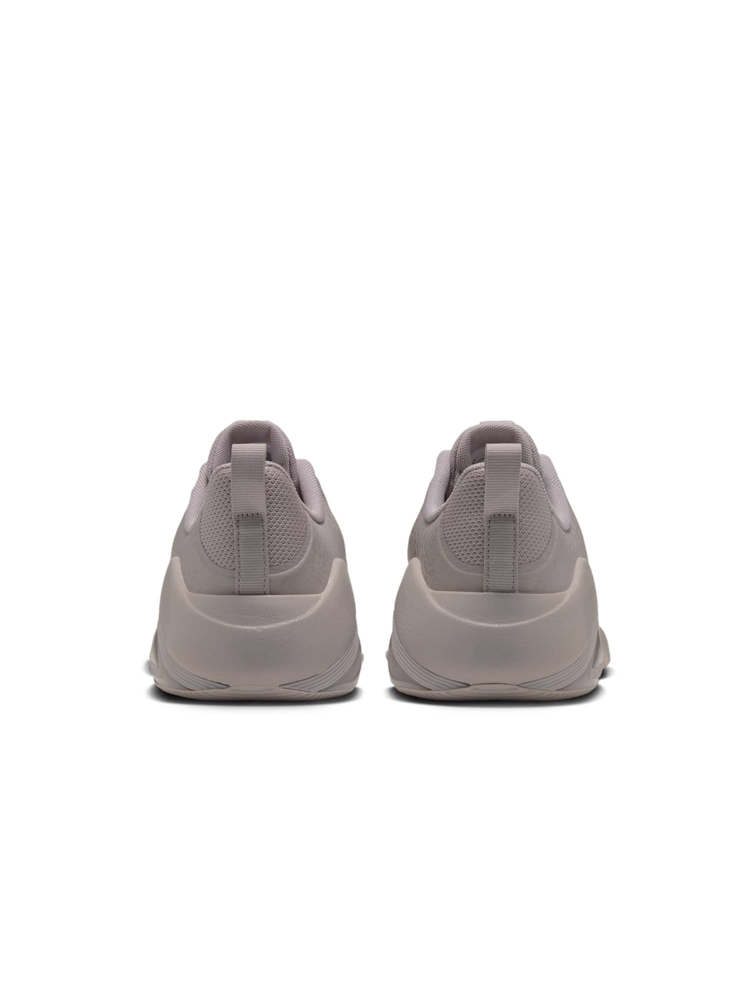 lillā NIKE Sporta apavi 'Bella 7'