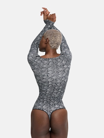 cfab (formerly creamy fabrics) Shapingbody 'Bodysuit Sculpting Shapewear Longsleeve mit String' i grå