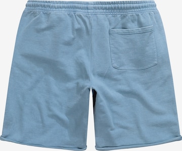 STHUGE Regular Shorts in Blau