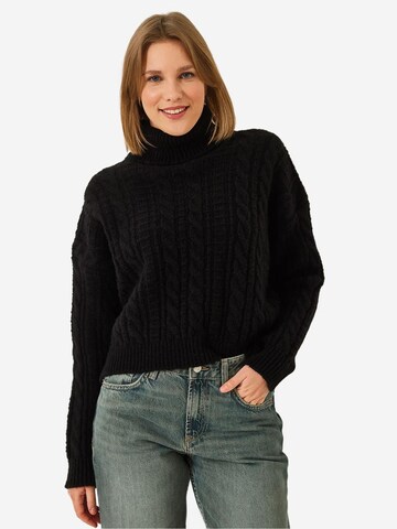 Pullover di Bianco Lucci in nero: frontale