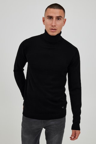 11 Project Sweater in Black: front