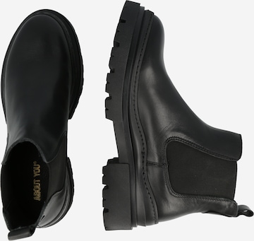 ABOUT YOU Chelsea Boots 'Lotta' in Black