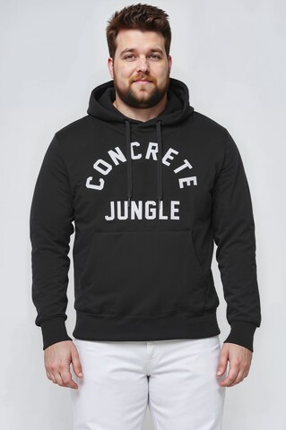 Men Plus Sweatshirt in Black: front