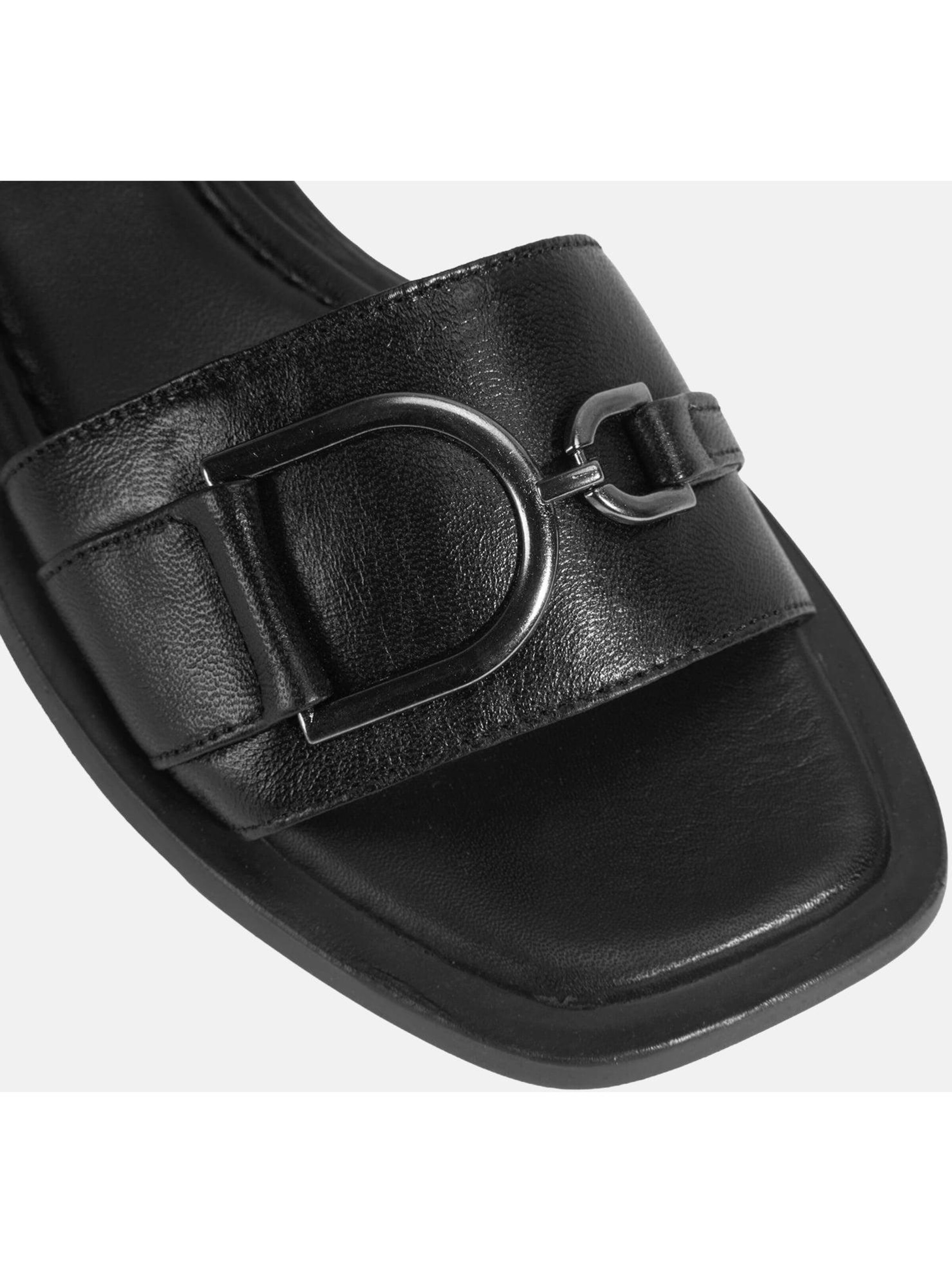 Desa Sandals in Black