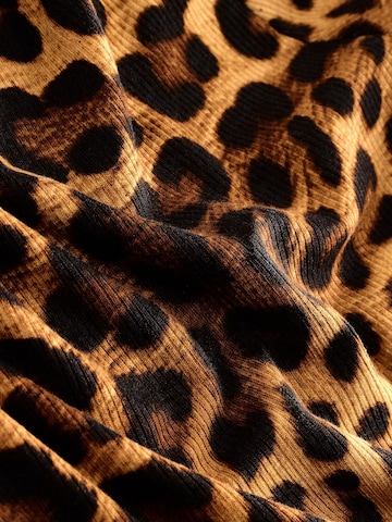 Next Shirt in Brown