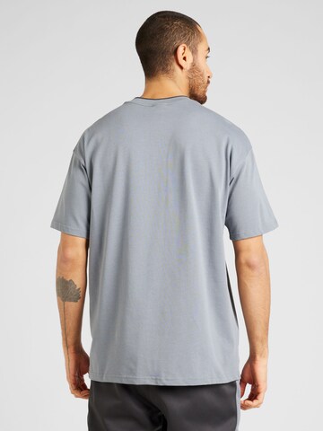 Nike Sportswear T-Shirt 'AIR' in Grau