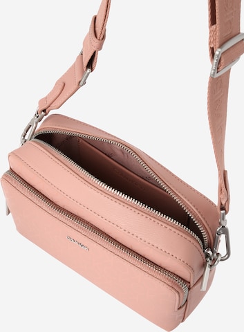 Calvin Klein Crossbody Bag 'Must' in Pink