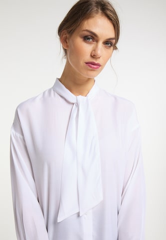 usha BLACK LABEL - Blusa en blanco