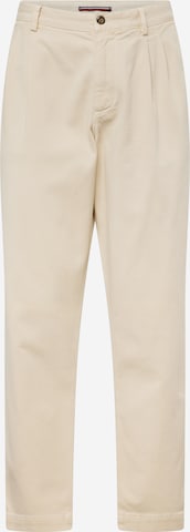 TOMMY HILFIGER Regular Pleat-front trousers 'GREENWICH' in Beige: front