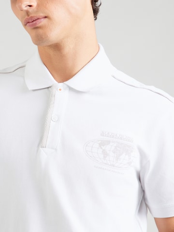 NAPAPIJRI Paita 'ESERAS' värissä valkoinen