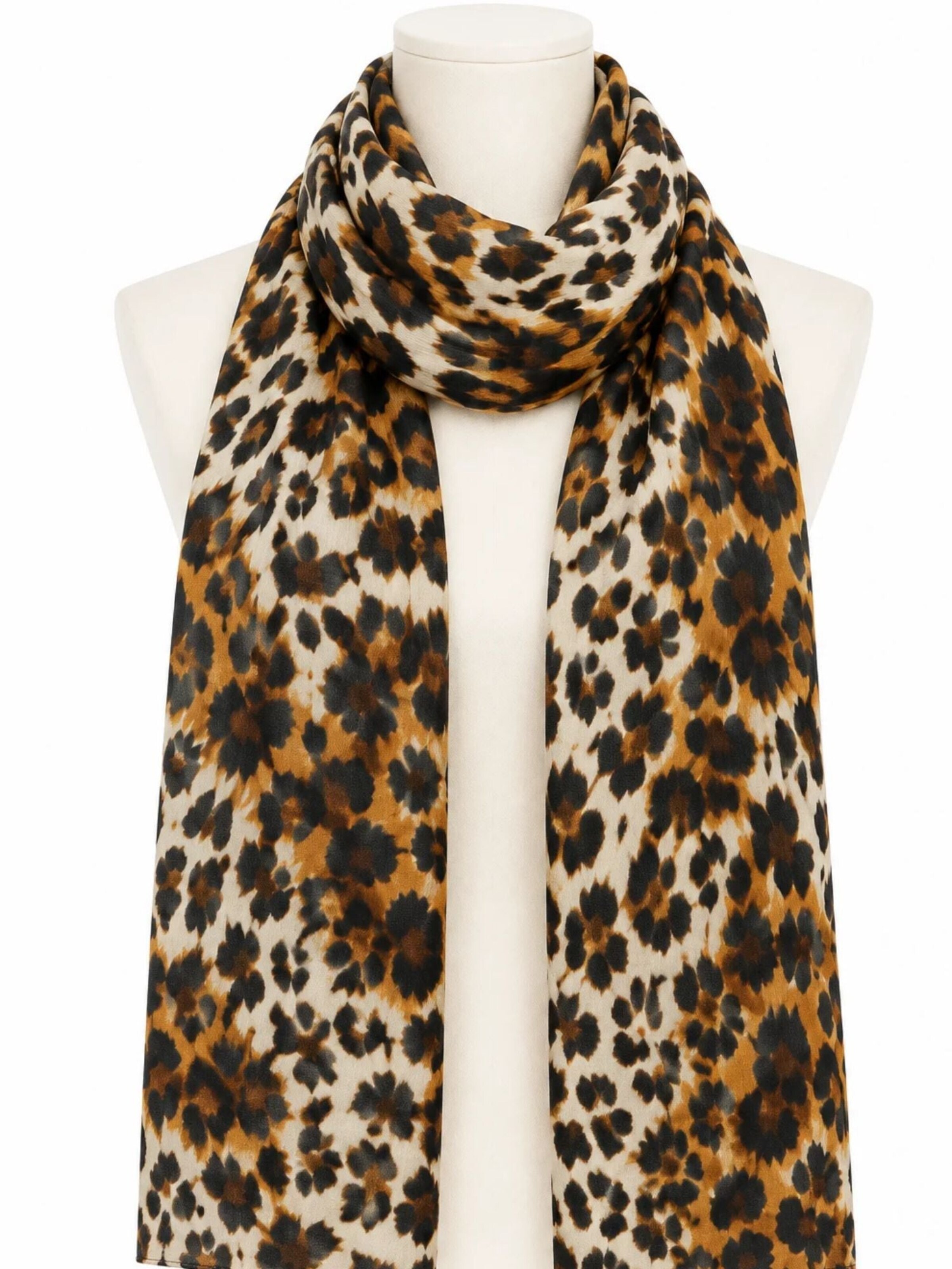 Blue Chilli Wrap 'Leopord Design' in Brown: front