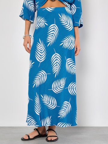 Apricot Tropical Leaf Bias Maxi Skirt ' ' in Blau