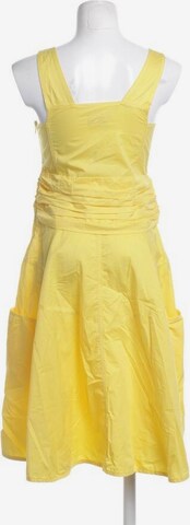 Closed Dress in S in Yellow