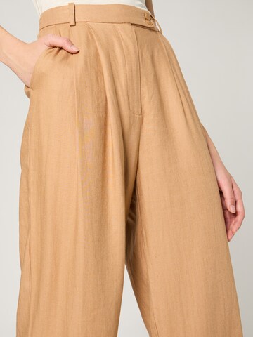 Regular Pantalon à pince 'Rosie' Guido Maria Kretschmer Women en beige