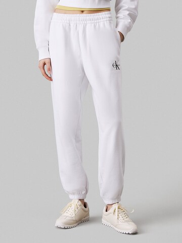Calvin Klein Jeans Tapered Hose in Weiß: Vorderseite