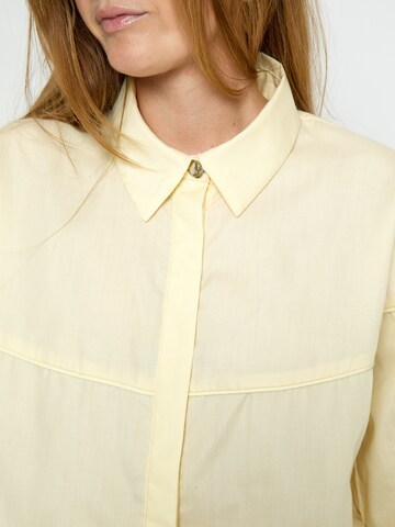 Peppercorn Koszulka 'Nikki' w kolorze żółty