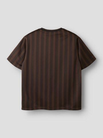 Maglietta di NAME IT in marrone