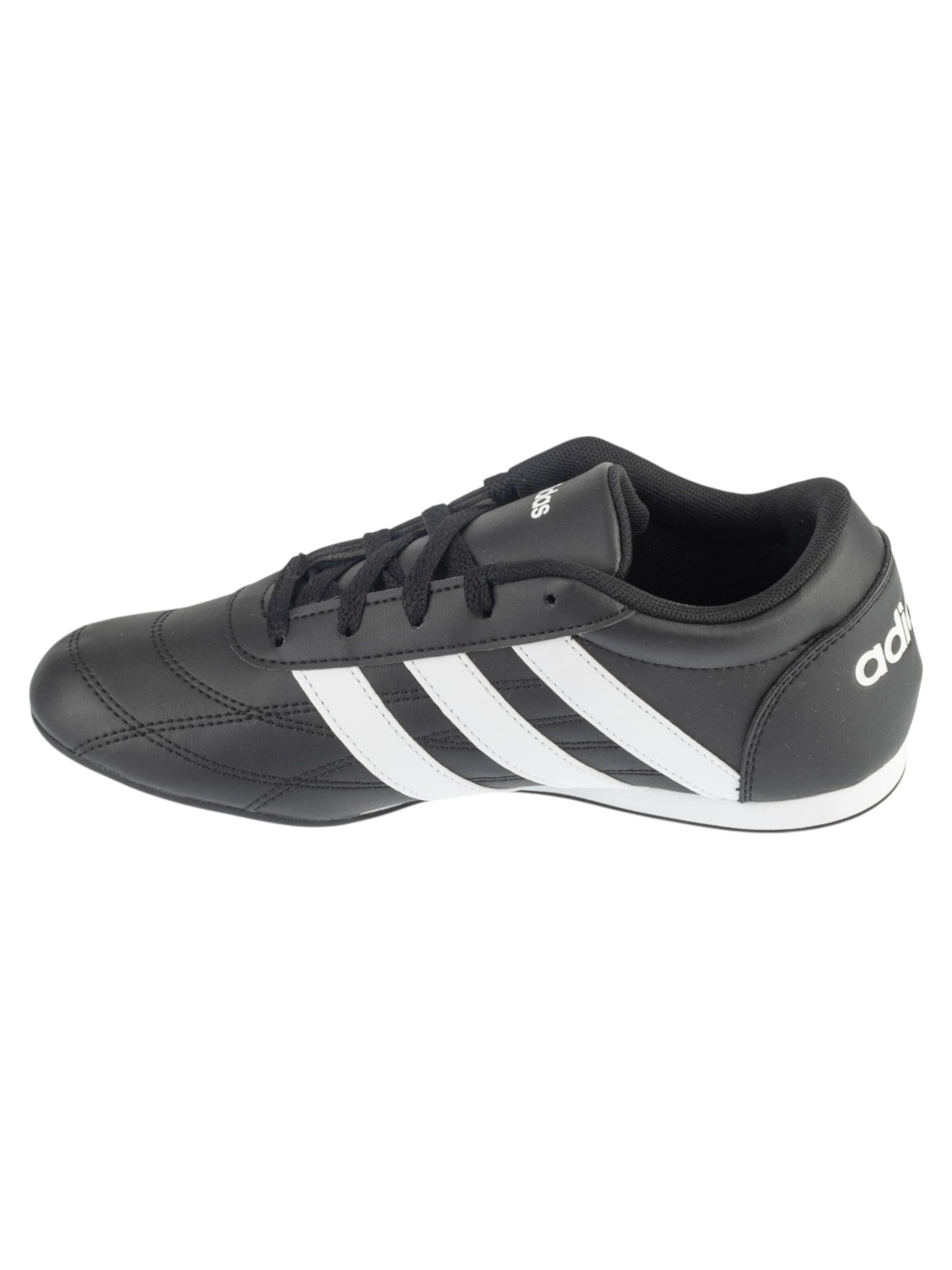 ADIDAS PERFORMANCE Sneakers laag 'adidas Tekwen Lace' in Zwart: voorkant