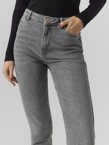 Coupe slim Jean 'Linda' VERO MODA en gris