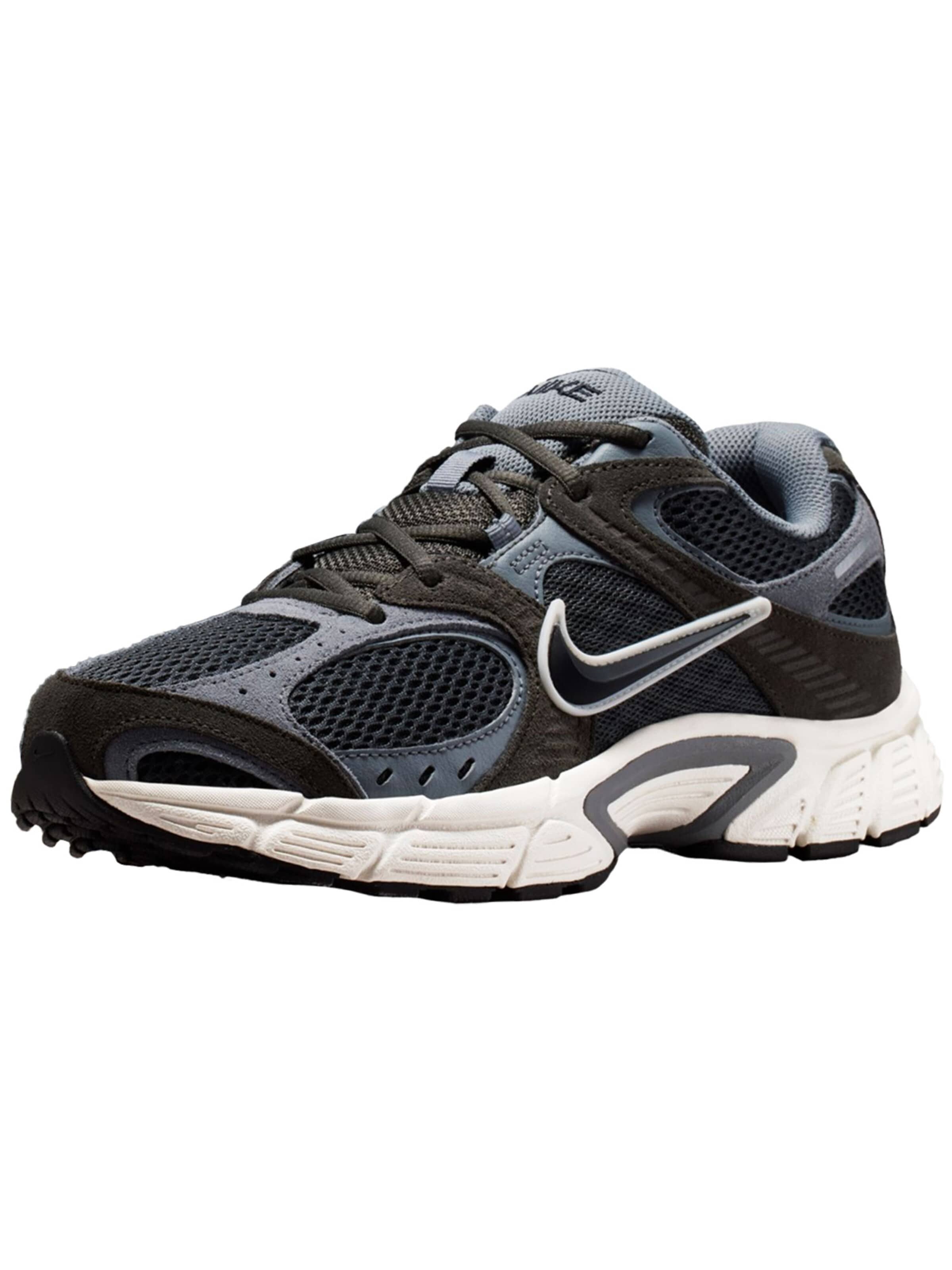 Chaussure de sport 'V5 RNR Suede 2' NIKE en gris : devant