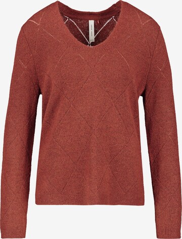 GERRY WEBER Sweater in Red: front