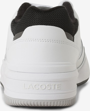 Baskets basses LACOSTE en blanc