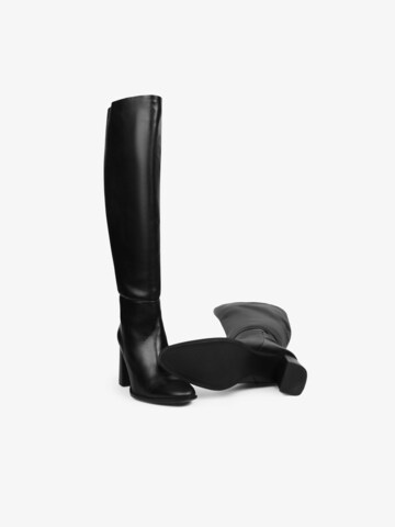 Scalpers Boot in Black