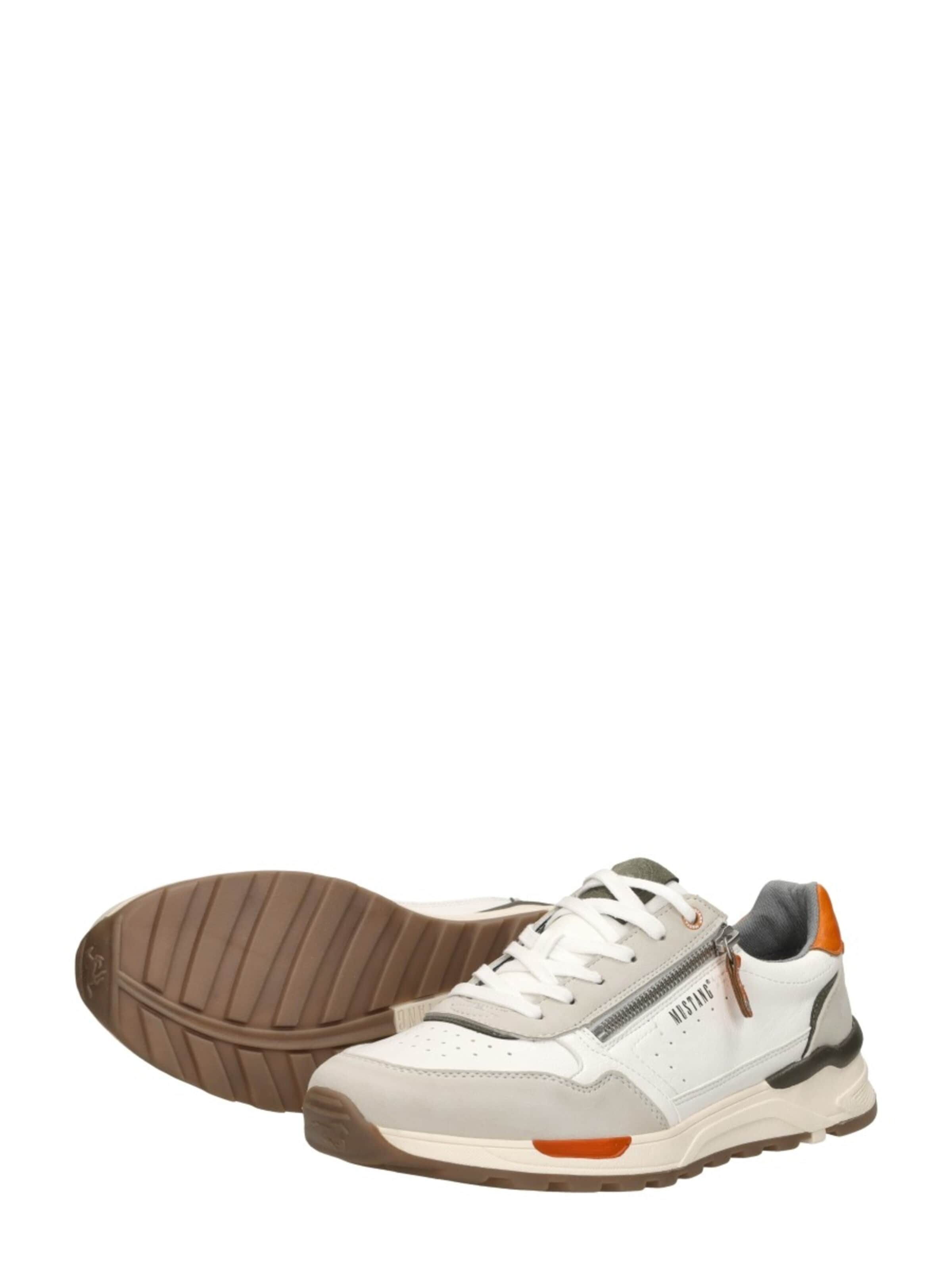 Baskets basses 'Sneakers Laag' MUSTANG en blanc