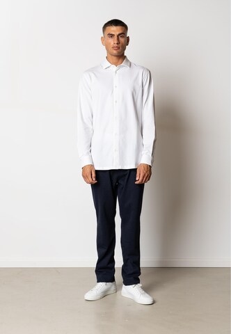 Clean Cut Copenhagen Regular fit Overhemd in Wit: voorkant