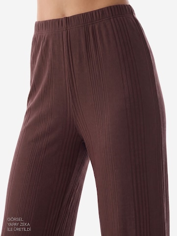 Pyjama 'Pyjama-Sets' Penti en marron
