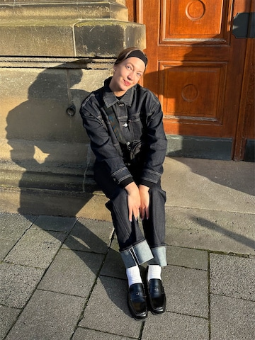 zils HUGO Starpsezonu jaka 'Galata 1'