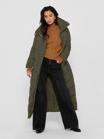 Manteau d’hiver 'ONLALINA' ONLY en vert : devant