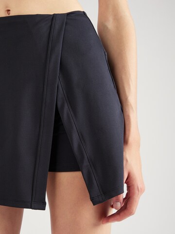 Girlfriend Collective Sports skirt in Black